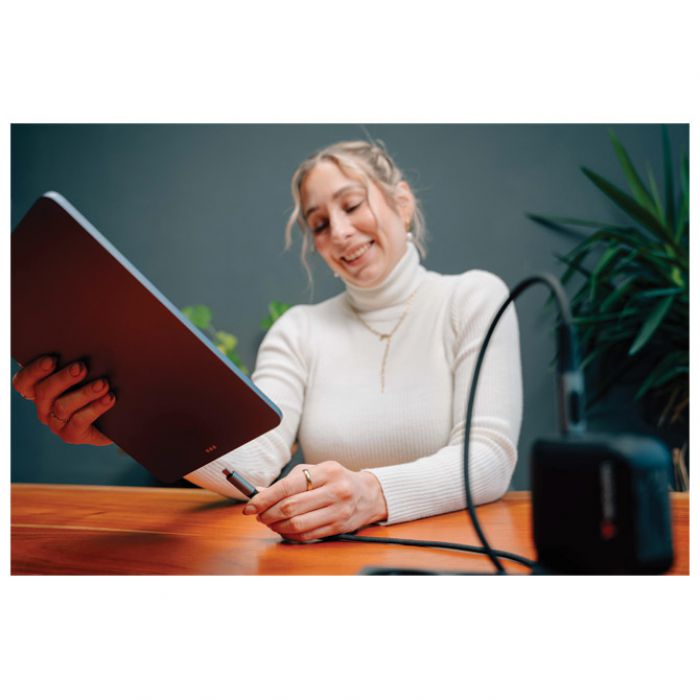 KABEL MAGNETSKI S ZASLONOM USB-C NA USB-C 100W 120 CM VERBATIM 31848 CRNI
