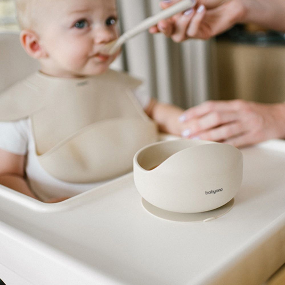 BabyOno Silikonska zdjelica s vakuumom 350 ml 6 m+, bež