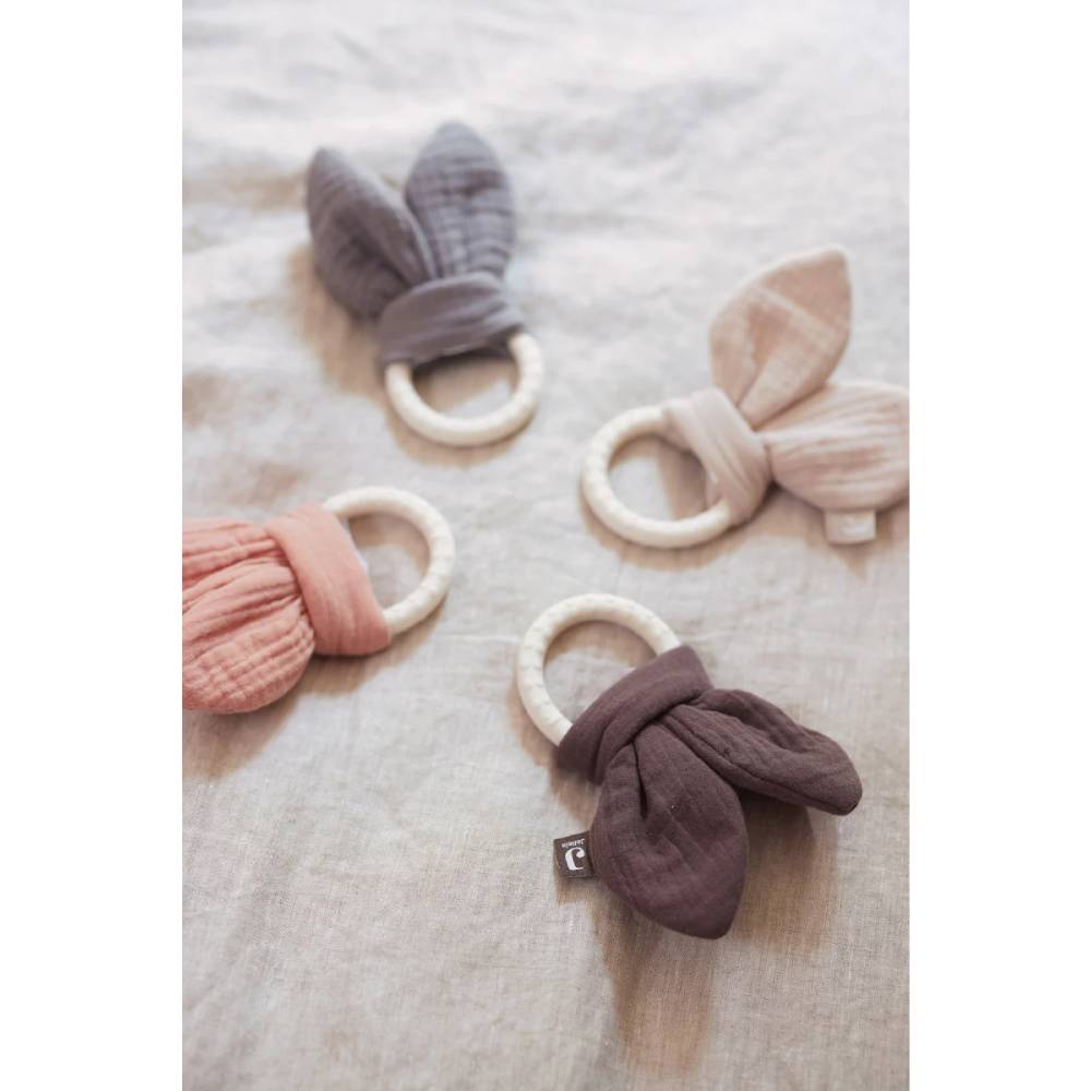 Jollein Silikonska grickalica za zube Bunny Ears 0 m+, Nougat