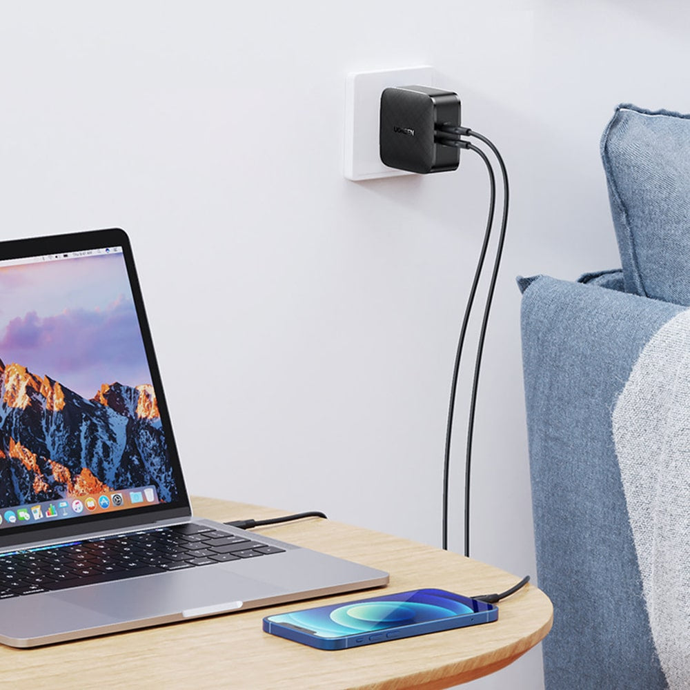 Ugreen - Zidni punjač (70867) - 2x USB-C, PD, GaN 66W, 3.3A - crni
