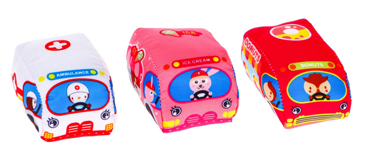 Set mekanih autića sa podlogom za igru  CARS