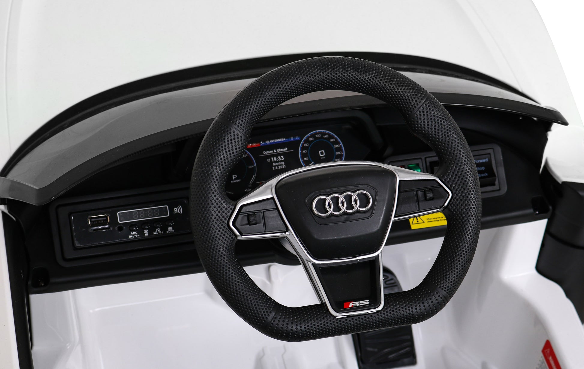 Licencirani auto na akumulator Audi RS E-Tron GT - bijeli