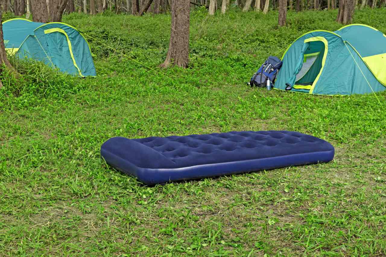 Velvet Mattress With Pump 188/99/28cm BESTWAY