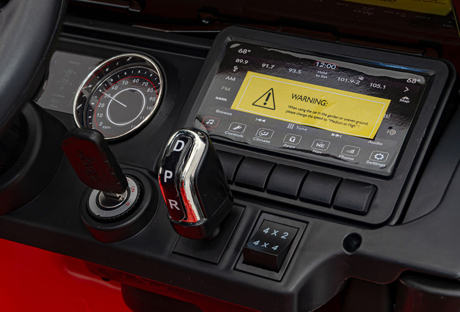 Licencirani auto na akumulator Jeep Wrangler Rubicon 4x4 - crveni