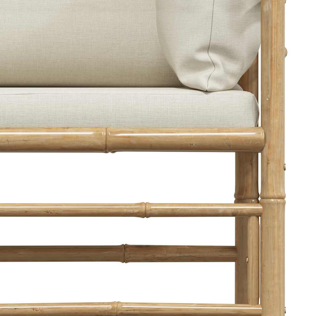 Kutna vrtna sofa od bambusa s krem bijelim jastucima