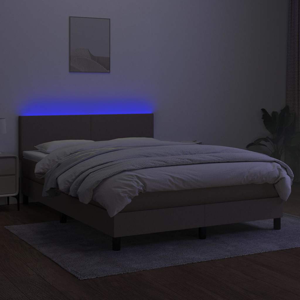 Krevet box spring s madracem LED smeđesivi 140x200 cm tkanina