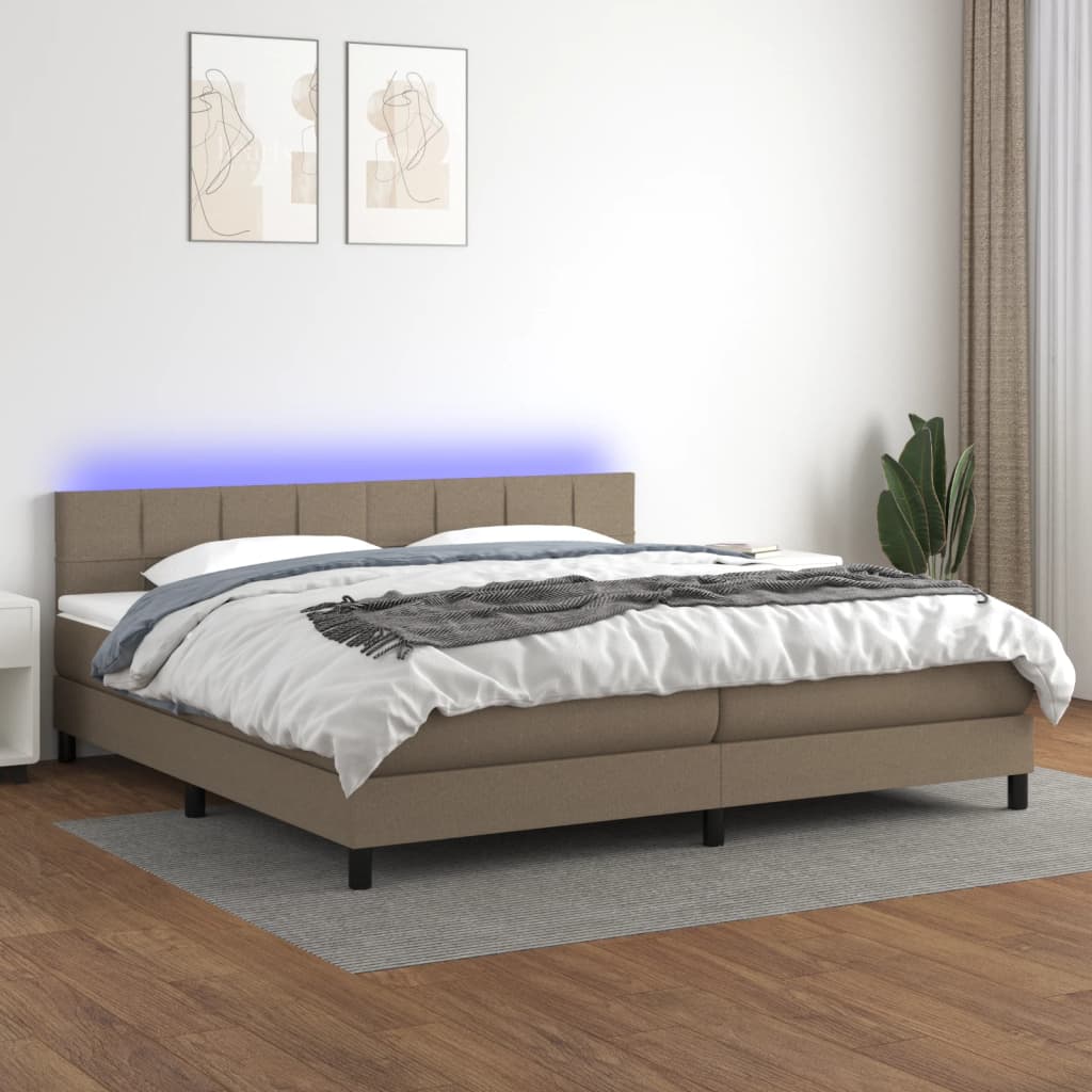 Krevet box spring s madracem LED smeđesivi 200x200 cm tkanina