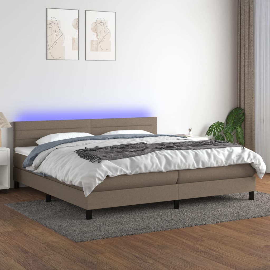 Krevet box spring s madracem LED smeđesivi 200x200 cm tkanina