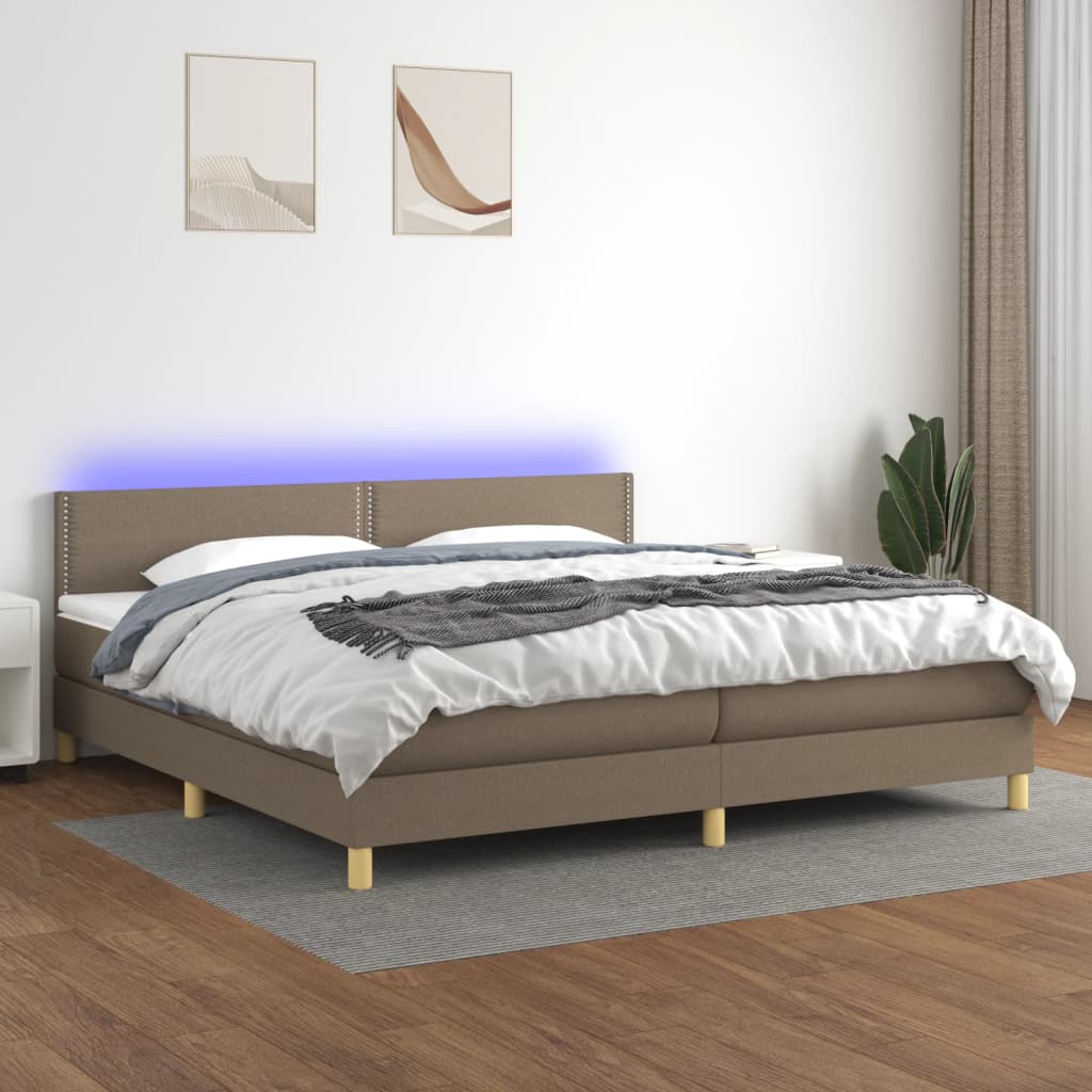 Krevet box spring s madracem LED smeđesivi 200x200 cm tkanina