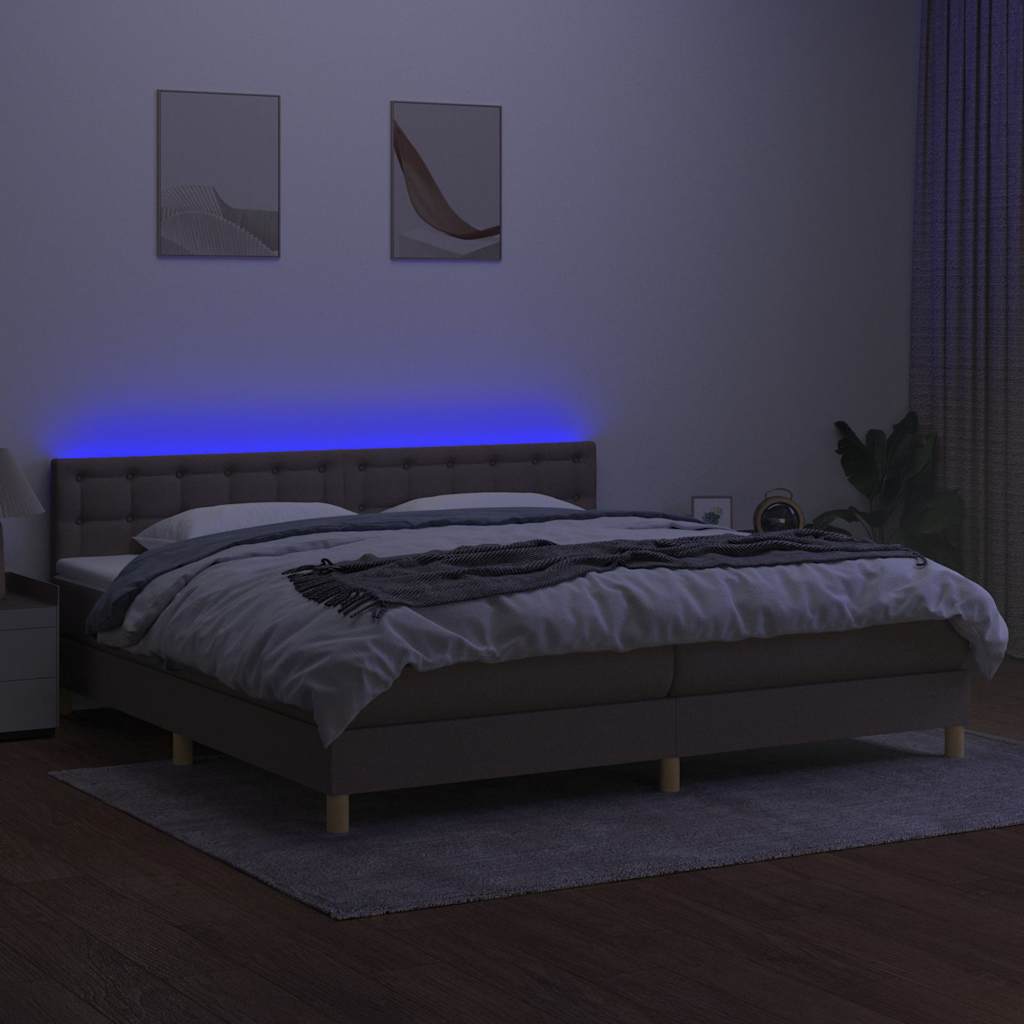 Krevet box spring s madracem LED smeđesivi 200x200 cm tkanina