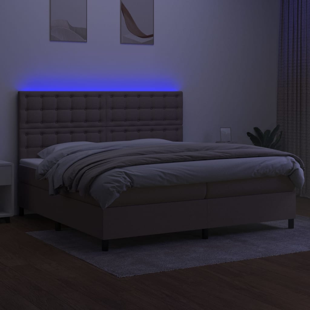 Krevet box spring s madracem LED smeđesivi 200x200 cm tkanina