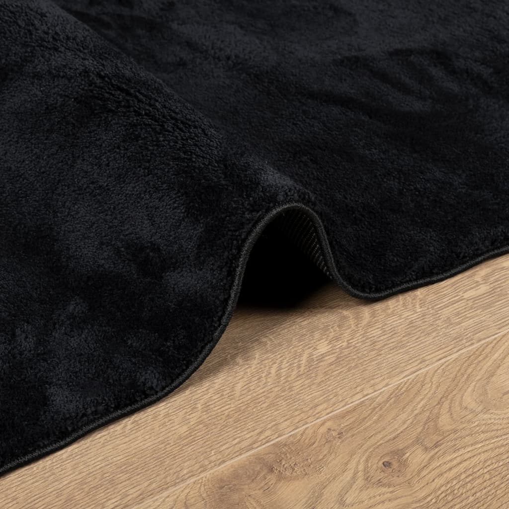 Tepih OVIEDO kratkih vlakana crni 200 x 280 cm