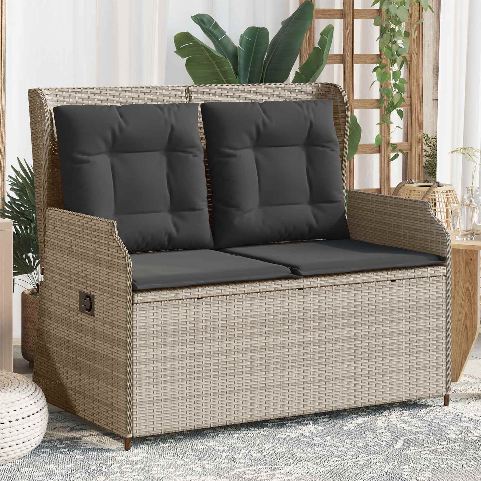 Vrtna klupa Svijetlo siva poliratan