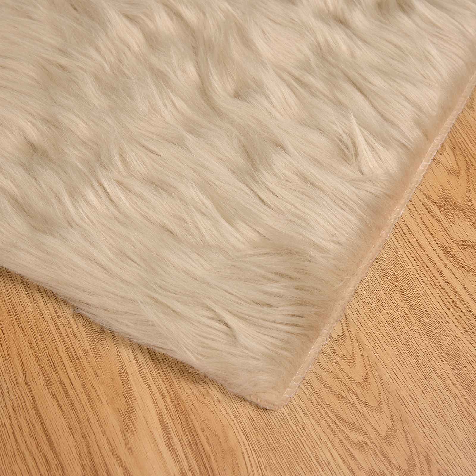 Tepih od umjetne ovčje kože TAFALLA Bež 80 x 150 cm Poliester