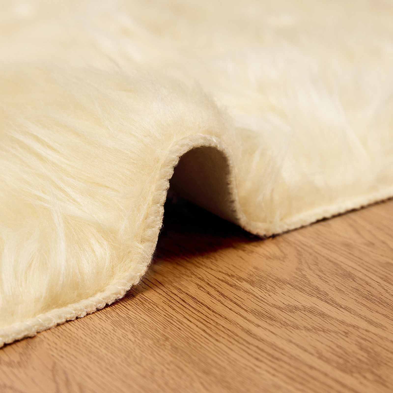 Tepih od umjetne ovčje kože TAFALLA Krem 60 x 110 cm Poliester
