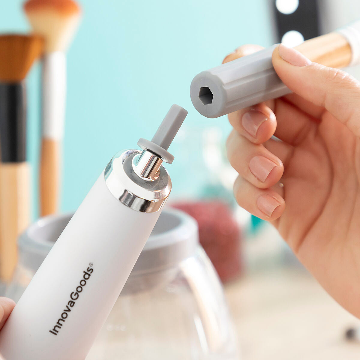 Automatsko sredstvo za čišćenje i sušenje kistova za šminkanje Maklin InnovaGoods