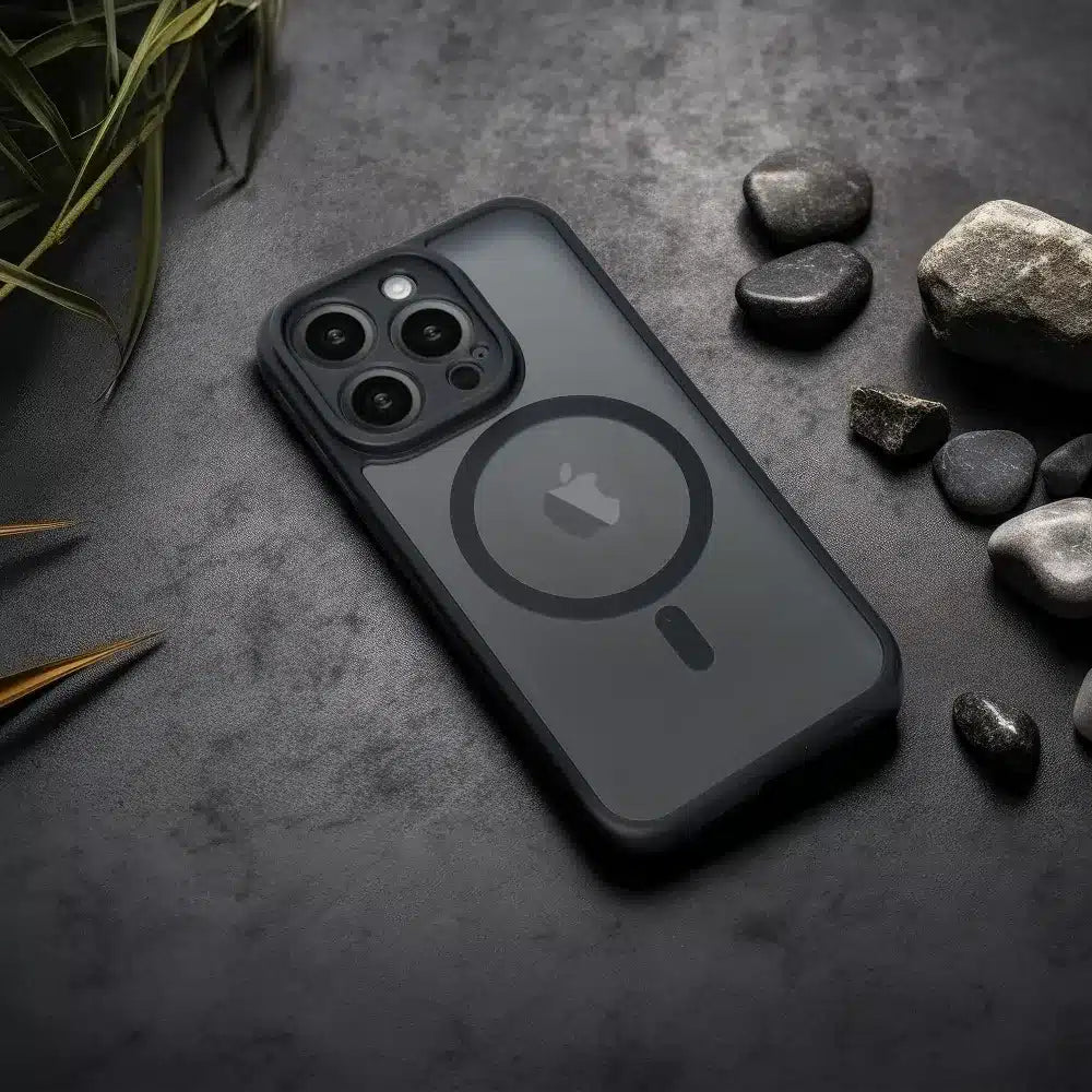 Full Matte Mag Cover maska kompatibilna s MagSafe za iPhone 12 Pro crna