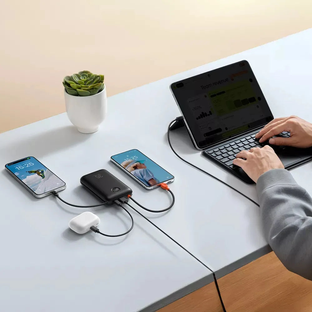 VEGER powerbank 20000 mAh s ugrađenim kabelima Type C / Lightning PD QC3.0 35W K2 (W2068) crni