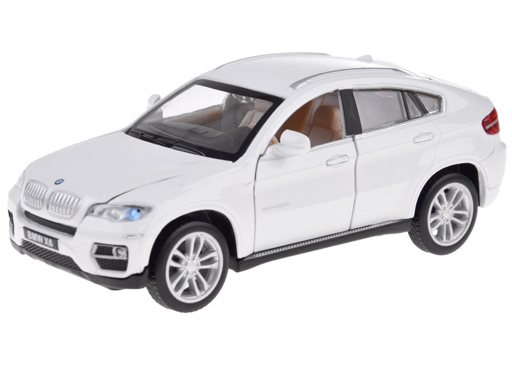 Metalni BMW X6 1:32 s efektima
