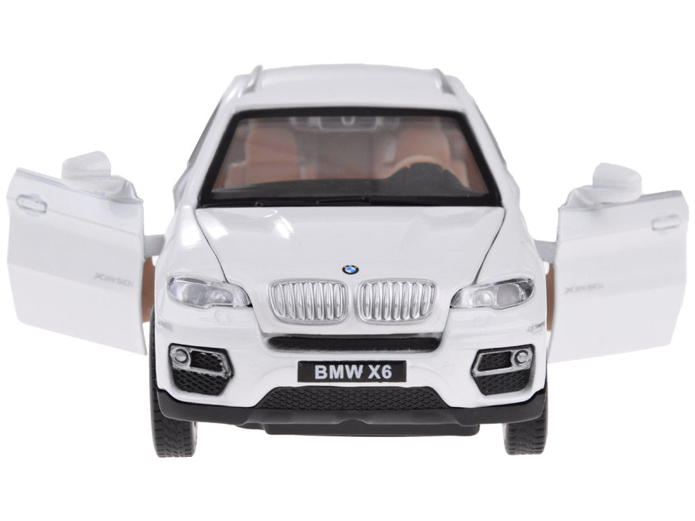 Metalni BMW X6 1:32 s efektima
