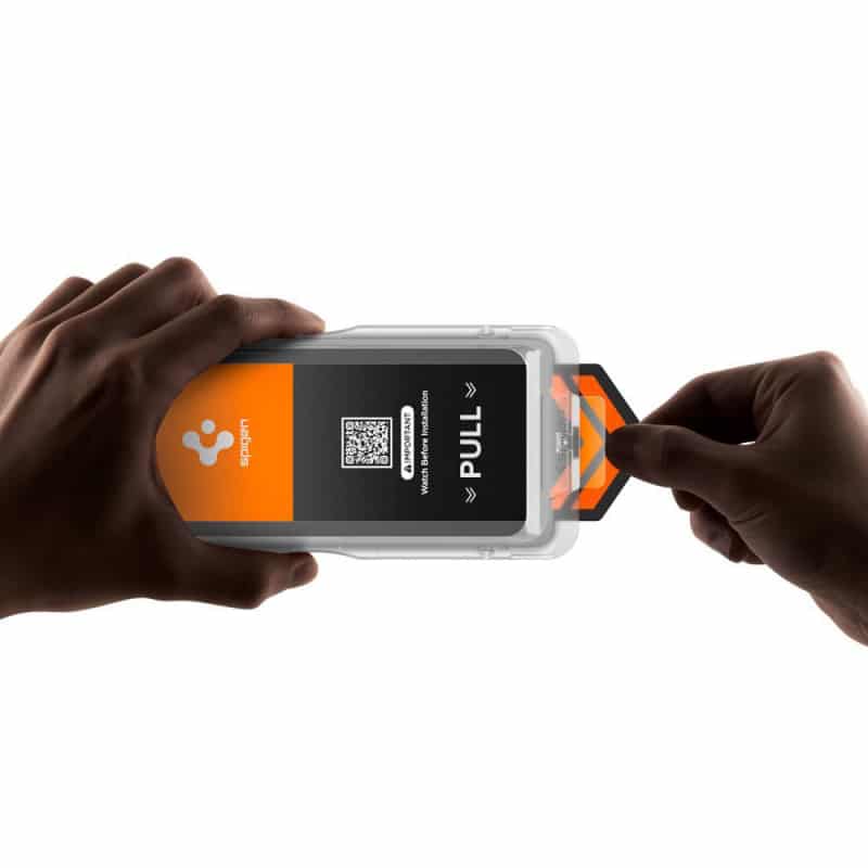 Spigen GlastR EZ FIT Pro HD Privacy zaštitno staklo za Samsung Galaxy S26 AGL11098