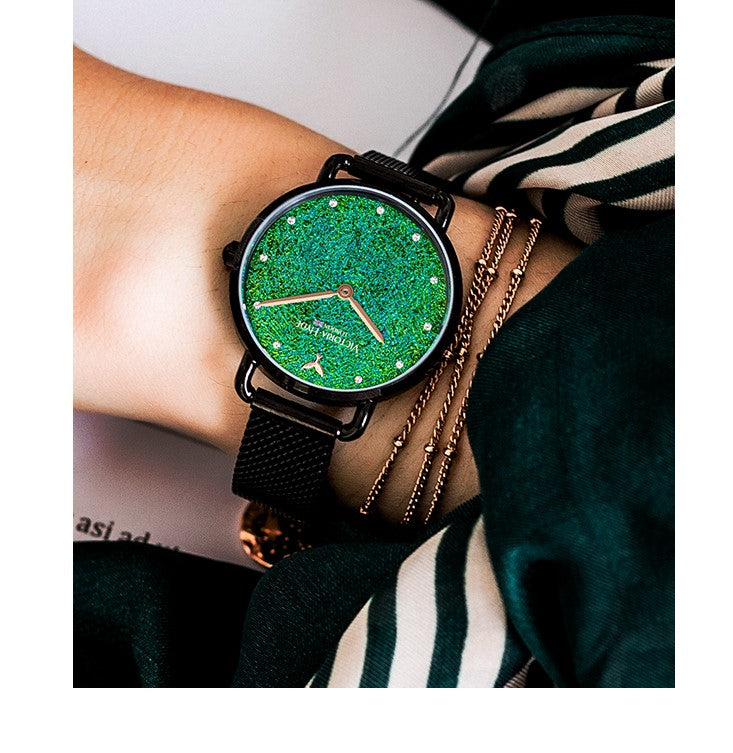 Ženski sat Victoria Hyde u boji po izboru (418 kn)