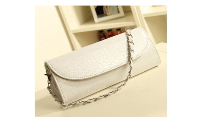 Večernja torbica u bijeloj boji